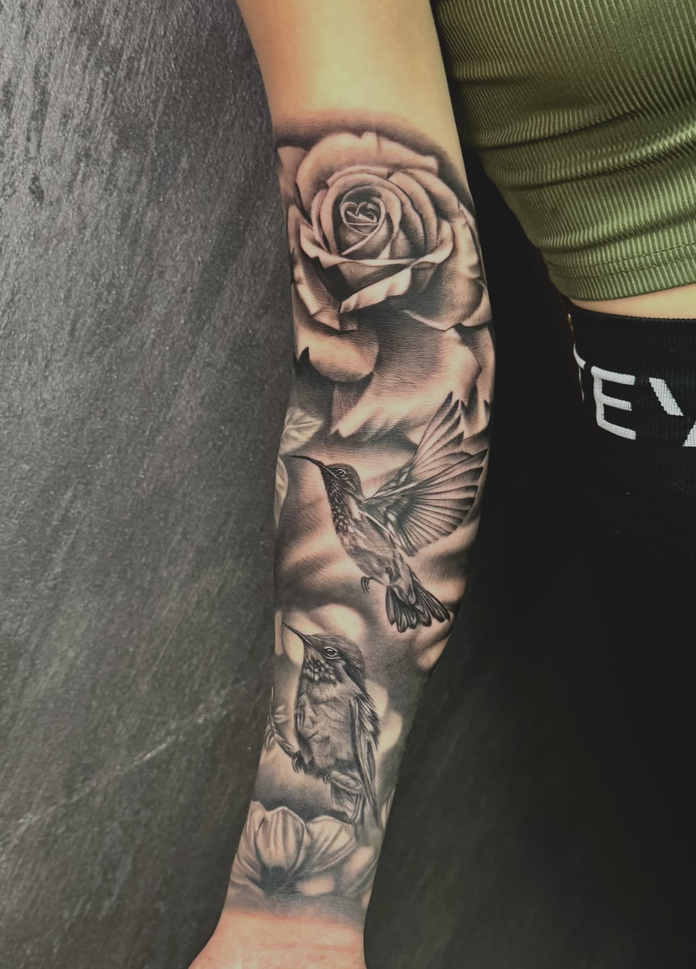 Rose mit Kolibris Tattoo Sleeve, Unterarm, Realistic, Landshut